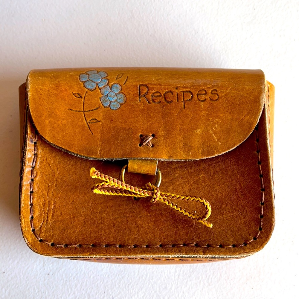 Solid leather recipe satchel